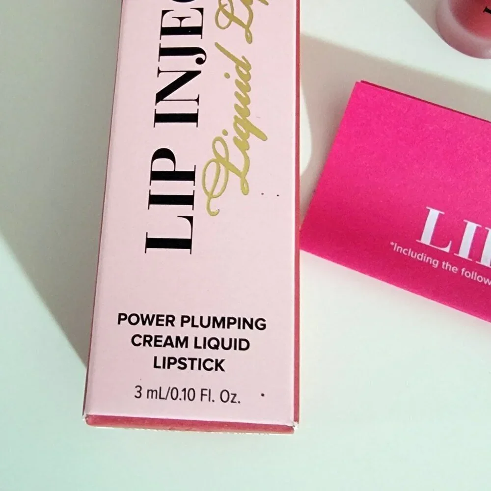 Too faced Lip Injection Liquid lipstick in Big Lip Energy